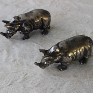 EUC: Adorable set of Rhino Salt & Pepper Shakers